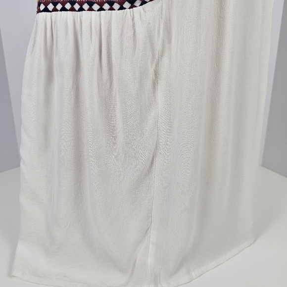 Torrid Ivory Boho Embroidered Peasant Tunic Top Women's Size 0 (Fits L/XL) - Picture 10 of 12
